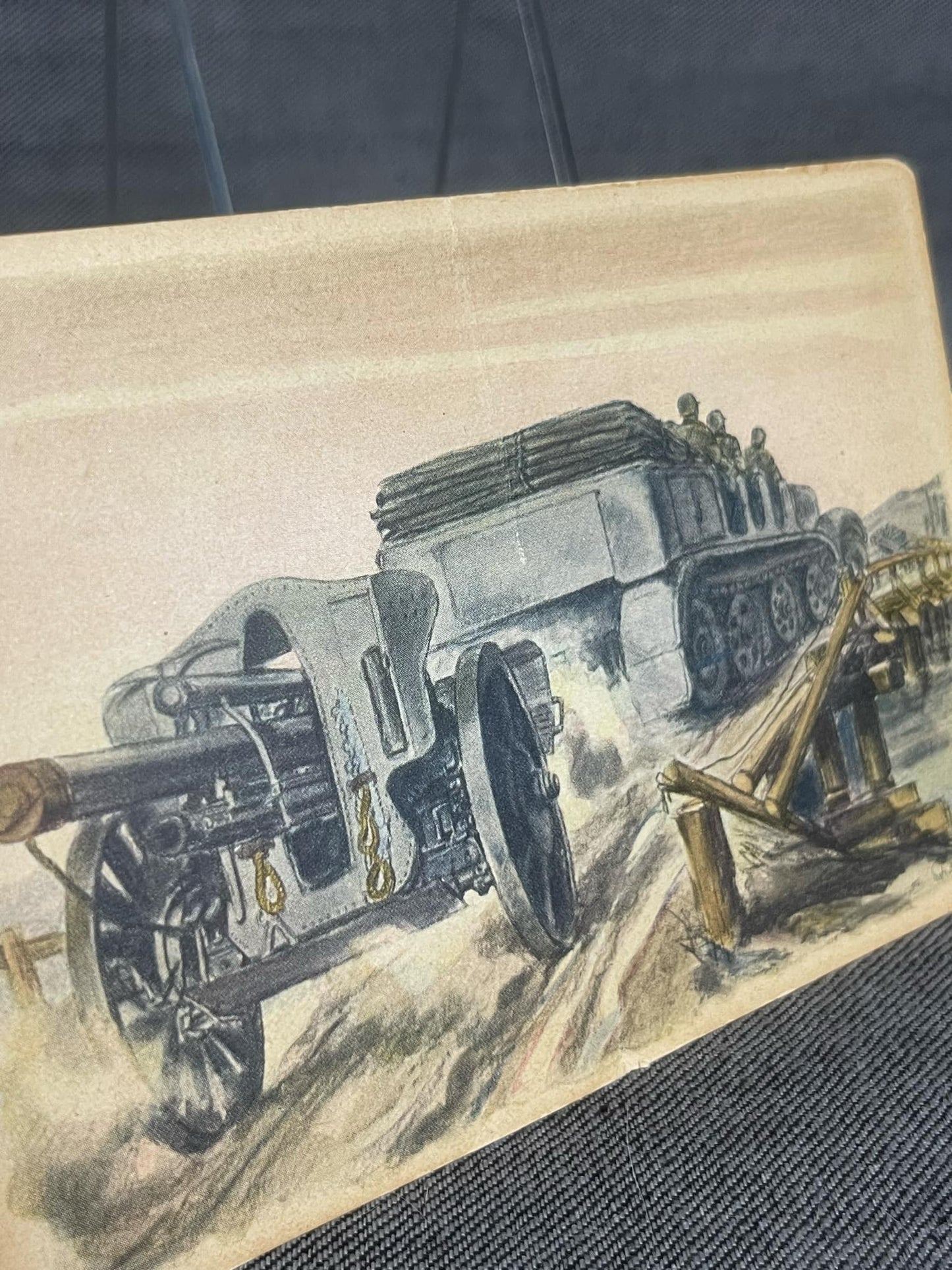 GERMAN WW2 SFH18 HOWITZER TOWED TO THE FRONTLINE BY THE SD.KFZ 7 HALFTRACK POSTCARD