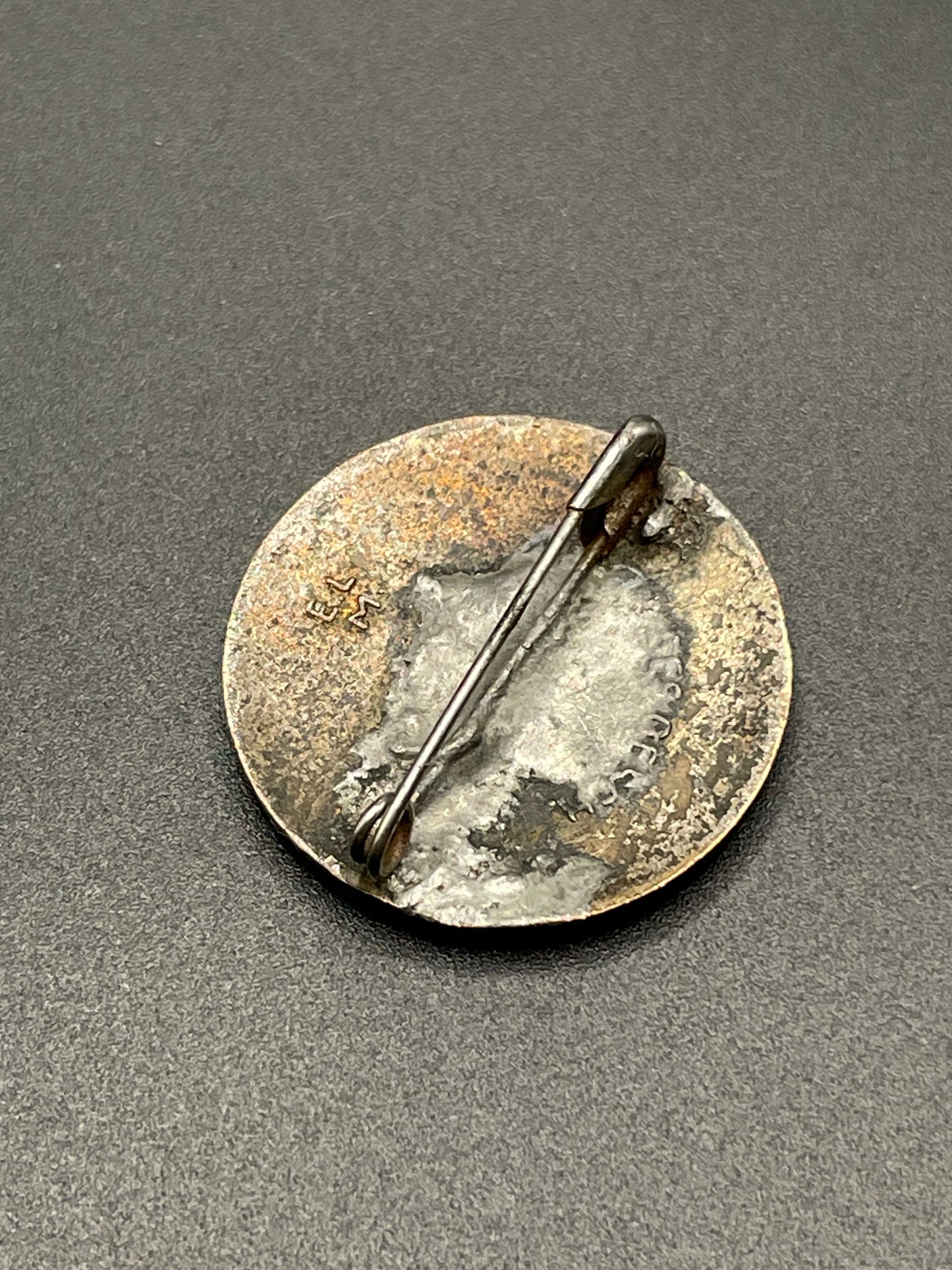 GERMAN WW2 EARLY DRK FEMALE HELPER/NURSE BROOCH BY E.L.M GES. GESCH MARKED