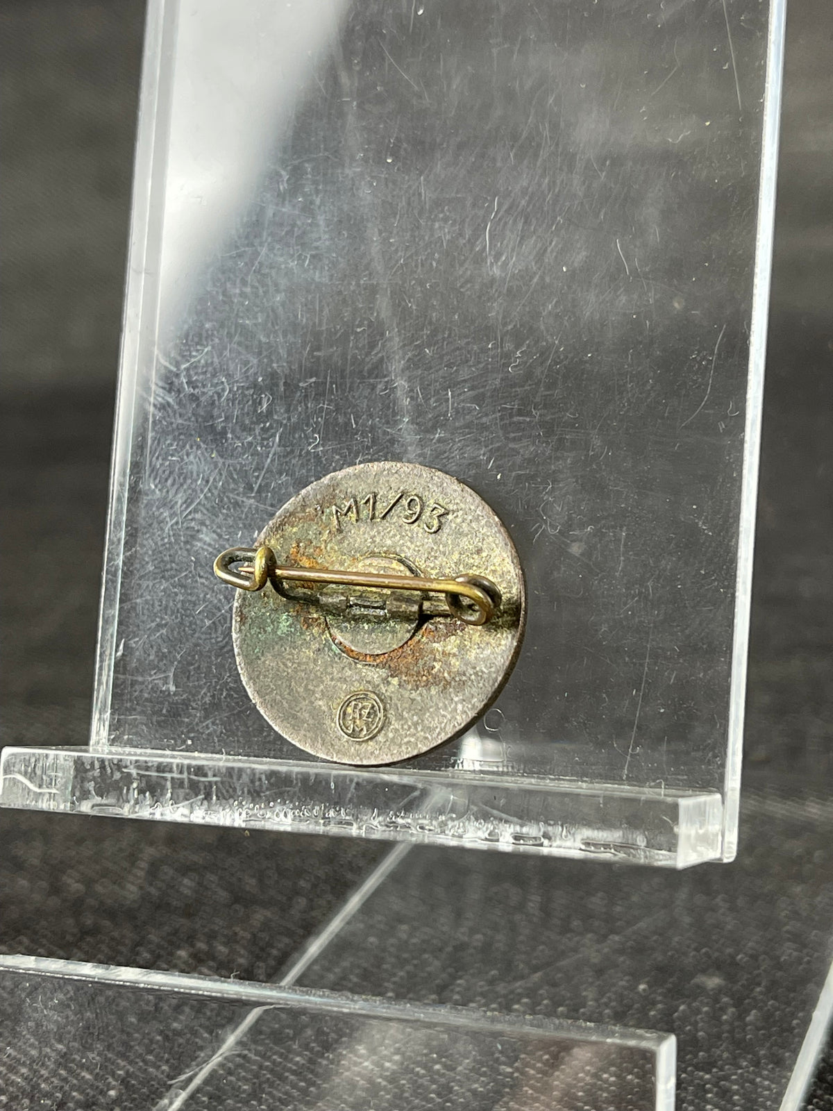 GERMAN WW2 NSDAP PARTY BADGE RZM M1/93 BY GOTTLIEB FRIEDRICH KECK & SOHN, PFORZHEIM