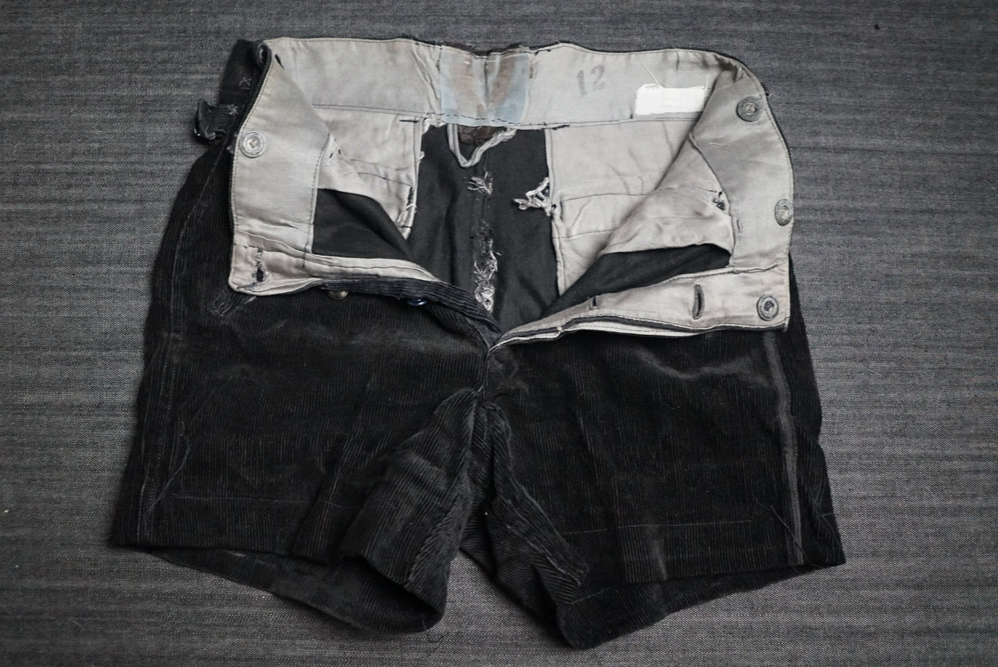 GERMAN WW2 HITLER JUGEND DEUTSCHE JUNGVOLK HJ/DJ BLACK CORDUROY SHORTS RARE