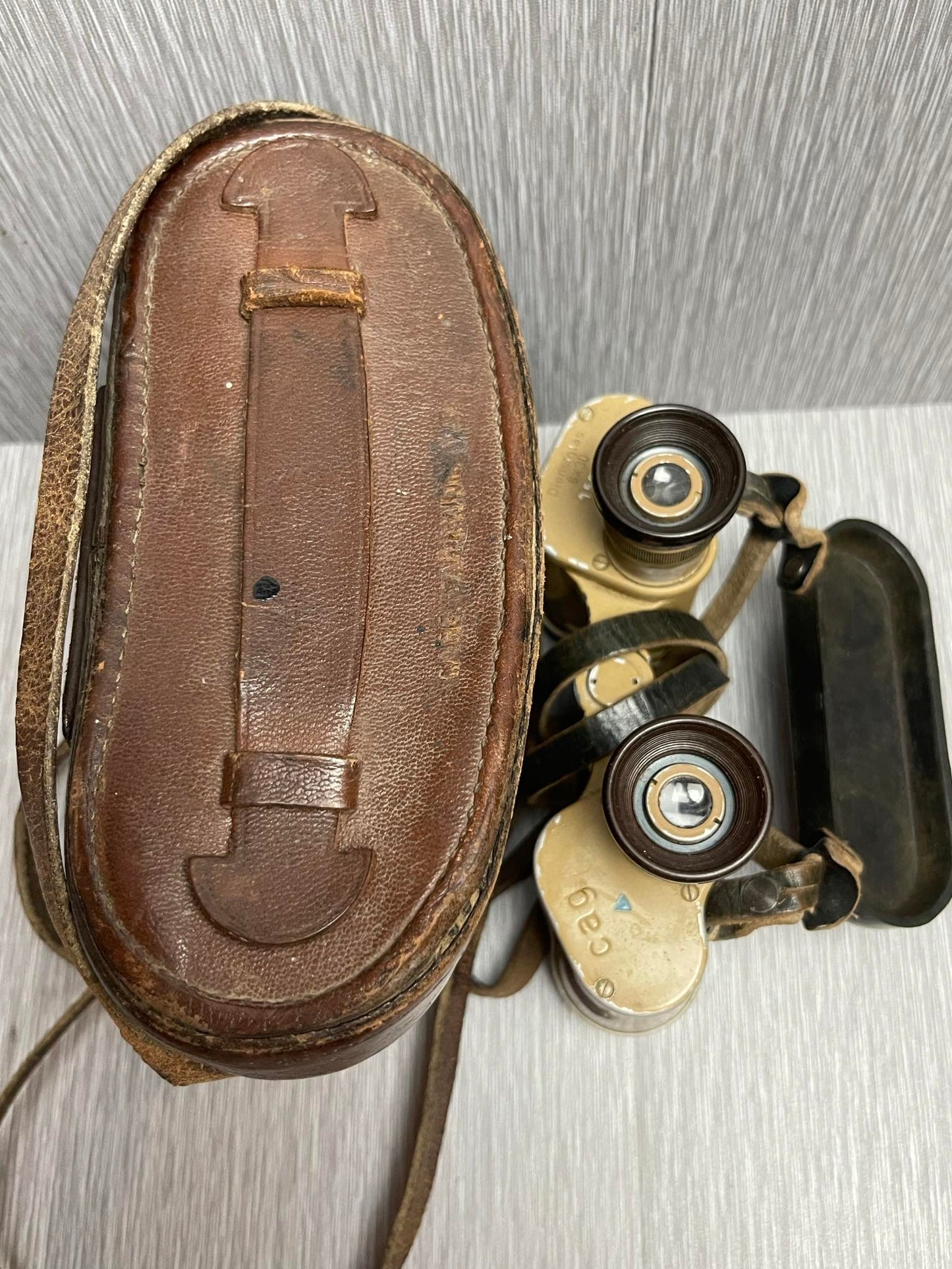 GERMAN WW2 DIENSTGLAS 6x30 TAN PAINTED ‘CAG’ BINOCULARS CAPTURED BY US G.I. MEDIC W/ LEATHER CASE NAMED!