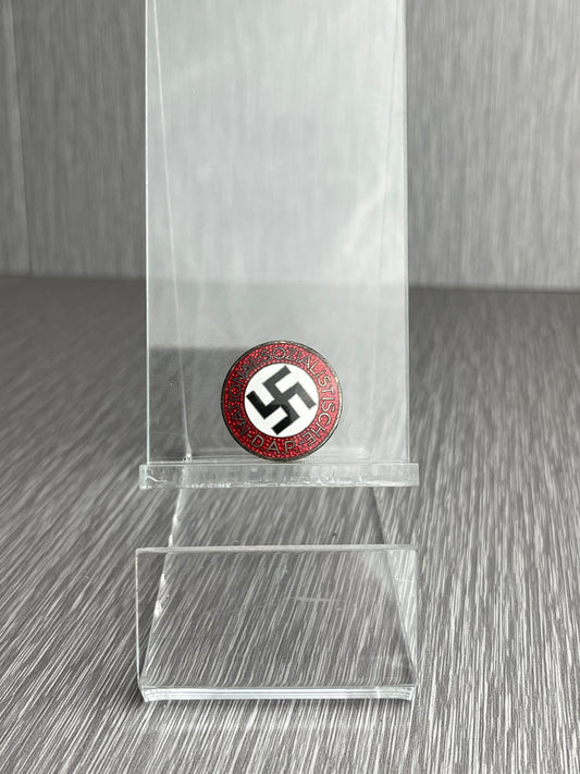 GERMAN WW2 NSDAP ‘NATIONAL-SOZIALISTISCHE DEUTSCHE ARBEITERPARTEI’ MEMBERS BADGE RZM M1/77