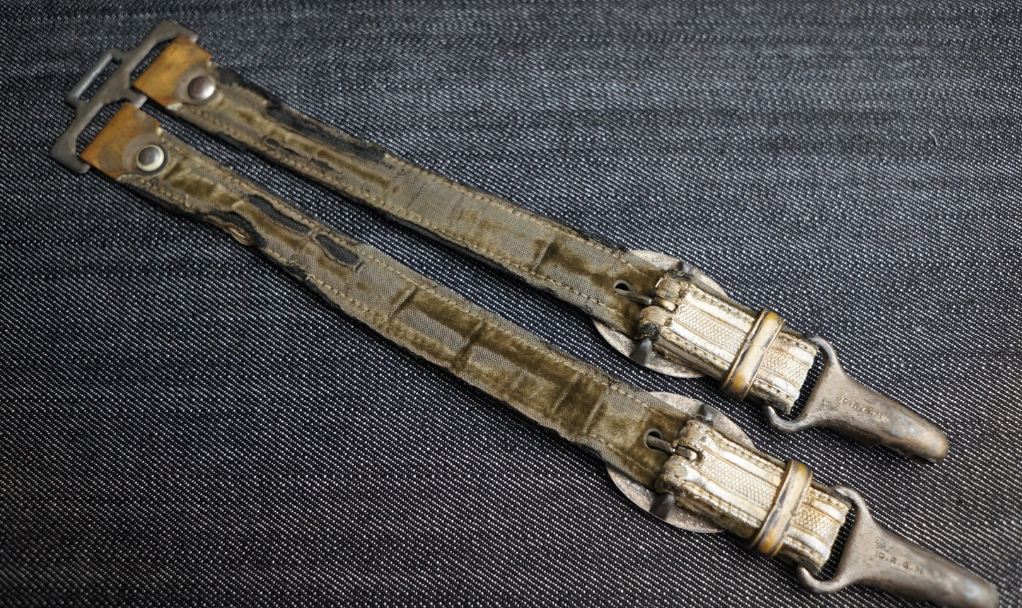 GERMAN WW2 HEER GENERAL DAGGER HANGERS