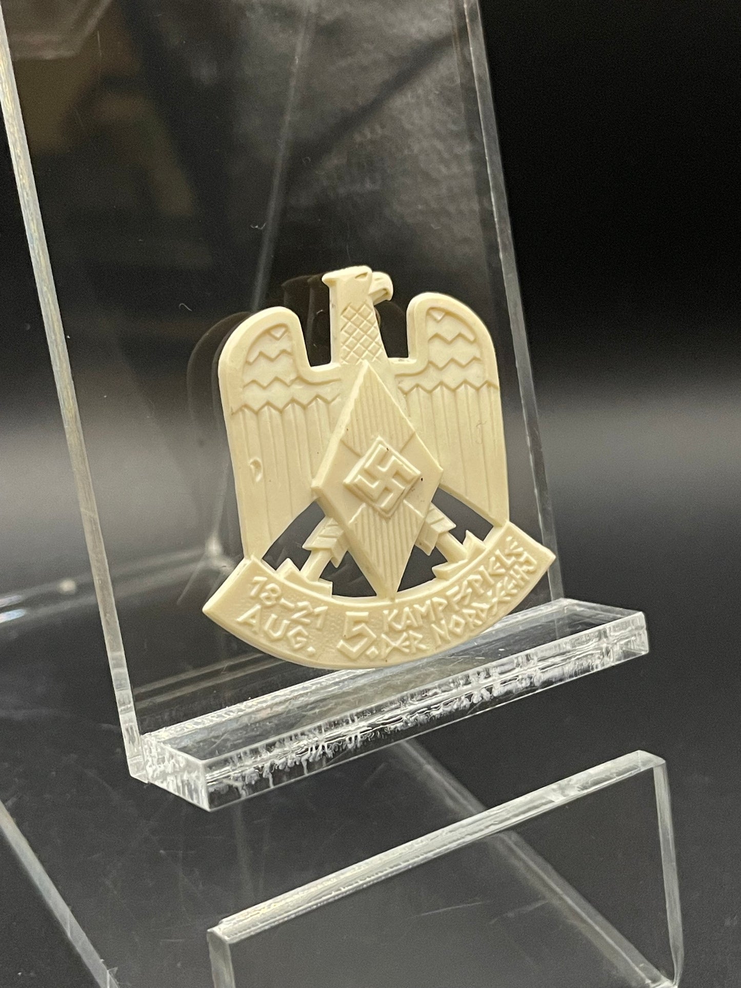 GERMAN WW2 5. KAMPFSPIELE DER NORDSEE HJ BADGE BY BRUNO MULDE, BREMEN MINT!