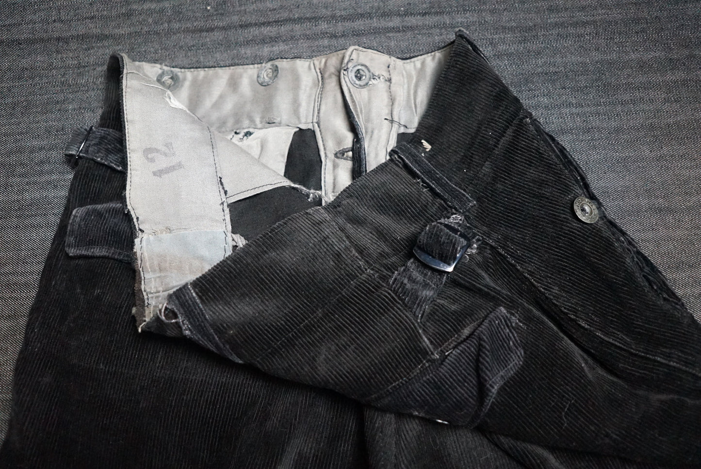 GERMAN WW2 HITLER JUGEND DEUTSCHE JUNGVOLK HJ/DJ BLACK CORDUROY SHORTS RARE