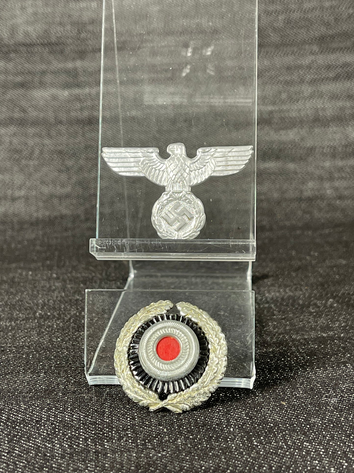 GERMAN WW2 POSTAL VISOR INSIGNIA SET