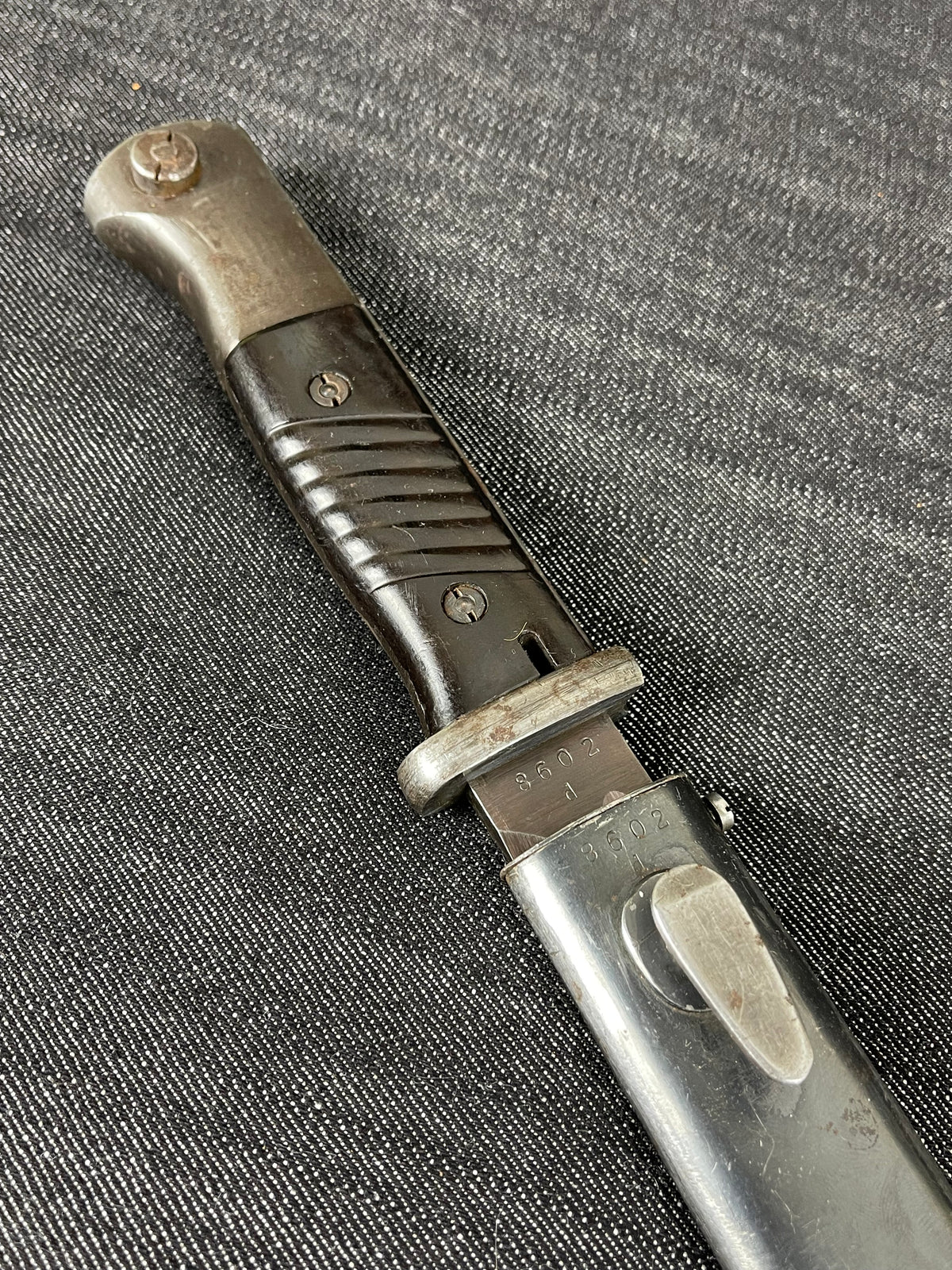 GERMAN WW2 MATCHING K98 S84/98 III PATTERN COMBAT BAYONET DDL 42 W/ RED HUE UNSHARPENED BLADE