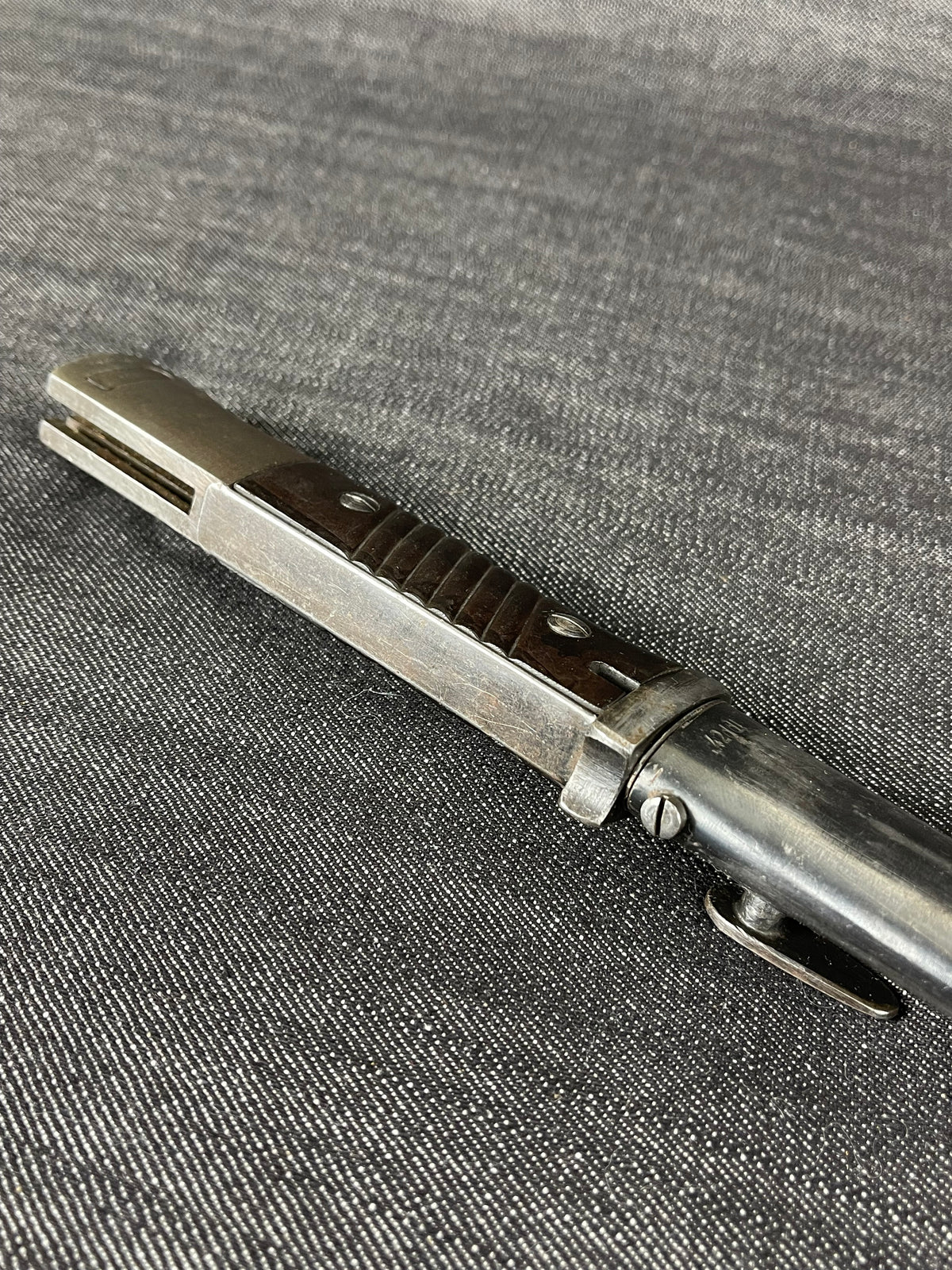 GERMAN WW2 MATCHING K98 S84/98 III PATTERN COMBAT BAYONET DDL 42 W/ RED HUE UNSHARPENED BLADE