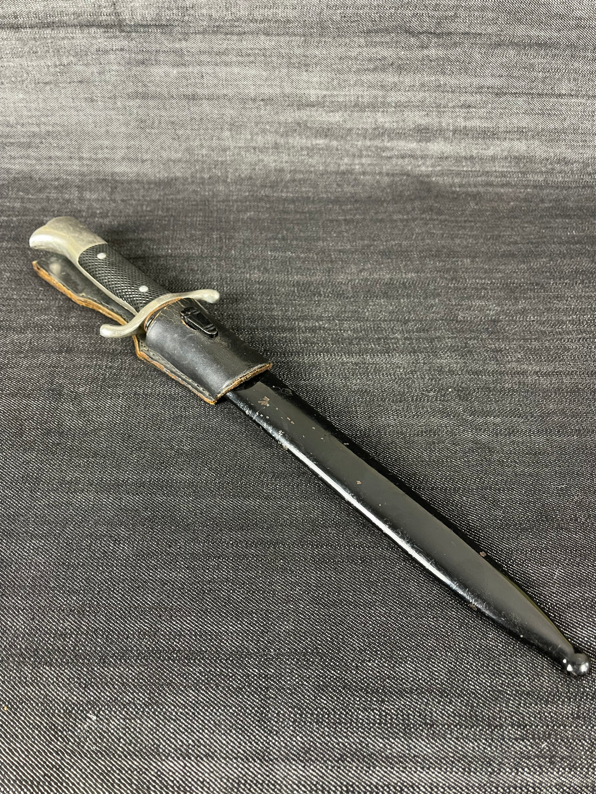 GERMAN WW2 FIREMAN DRESS BAYONET BY ANTON WINGEN, SOLINGEN W/ ORIGINAL FROG