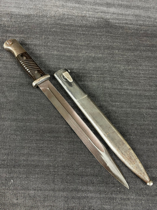 GERMAN WW2 MATCHING K98 S84/98 III PATTERN COMBAT BAYONET DDL 42 W/ RED HUE UNSHARPENED BLADE