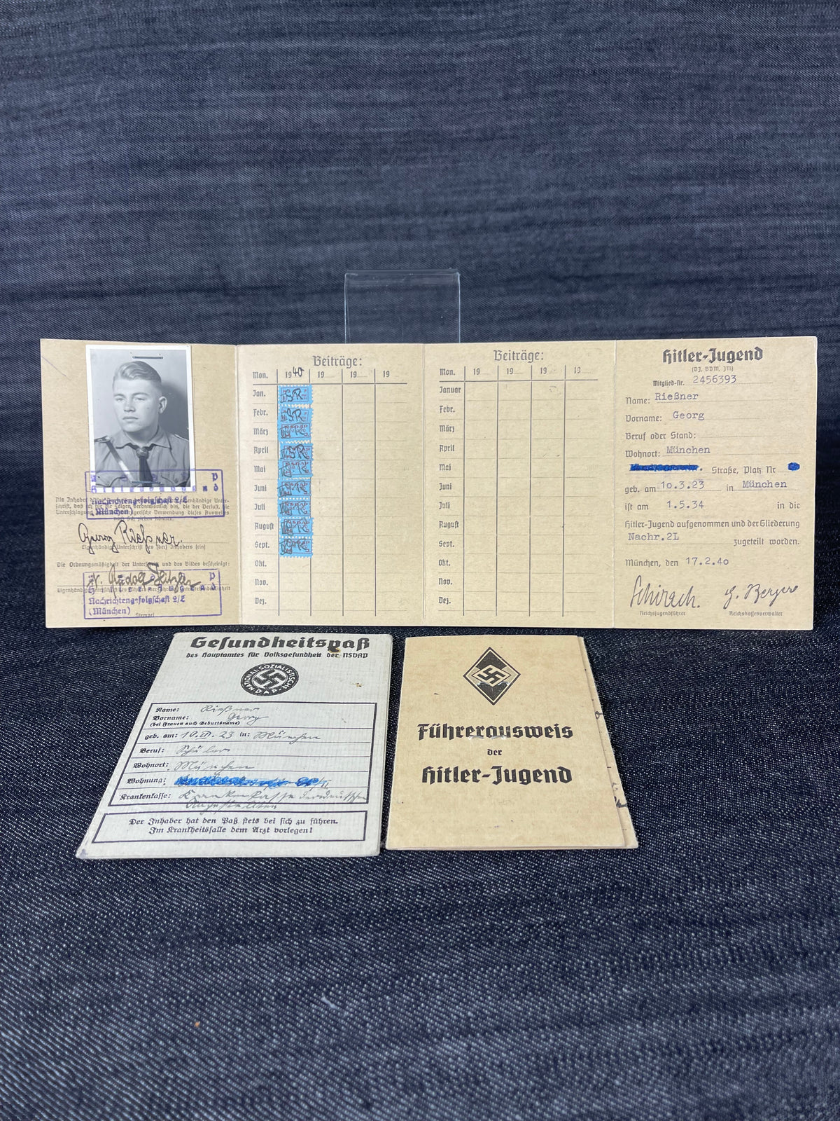 RARE GERMAN WW2 HJ HITLER JUGEND DOCUMENT GROUPING FUHRER & MITGLIEDS AUSWEIS, GEFUNDHEITSPASS DER NSDAP