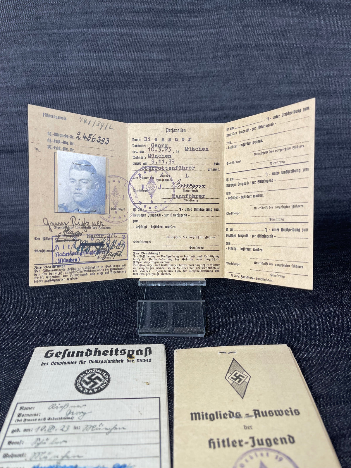 RARE GERMAN WW2 HJ HITLER JUGEND DOCUMENT GROUPING FUHRER & MITGLIEDS AUSWEIS, GEFUNDHEITSPASS DER NSDAP