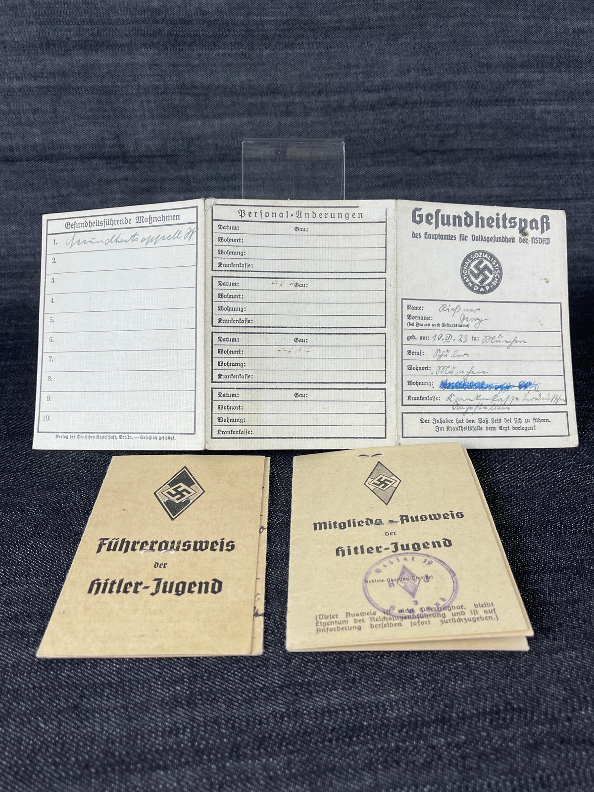 RARE GERMAN WW2 HJ HITLER JUGEND DOCUMENT GROUPING FUHRER & MITGLIEDS AUSWEIS, GEFUNDHEITSPASS DER NSDAP