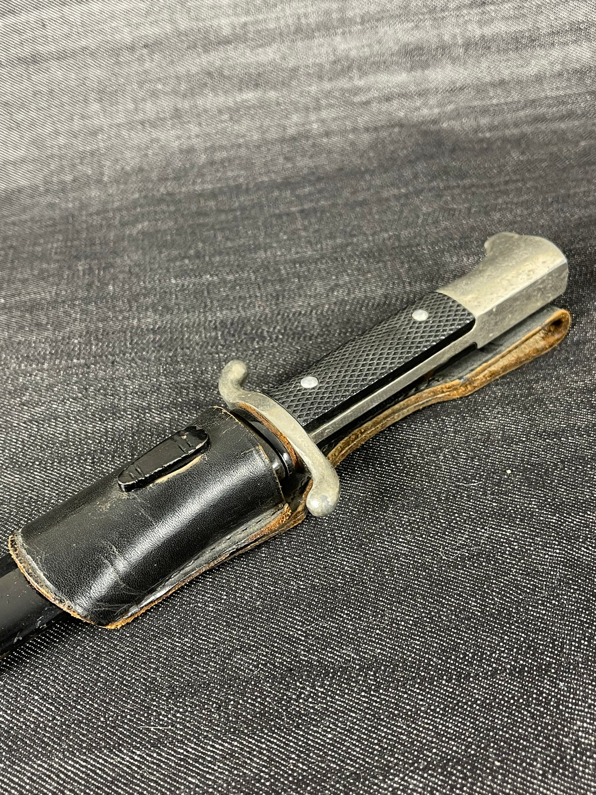 GERMAN WW2 FIREMAN DRESS BAYONET BY ANTON WINGEN, SOLINGEN W/ ORIGINAL FROG