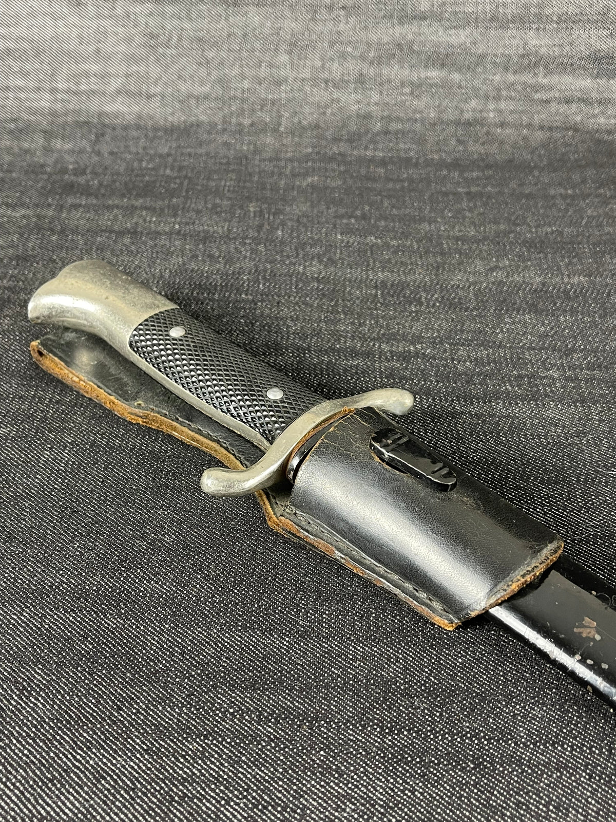 GERMAN WW2 FIREMAN DRESS BAYONET BY ANTON WINGEN, SOLINGEN W/ ORIGINAL FROG