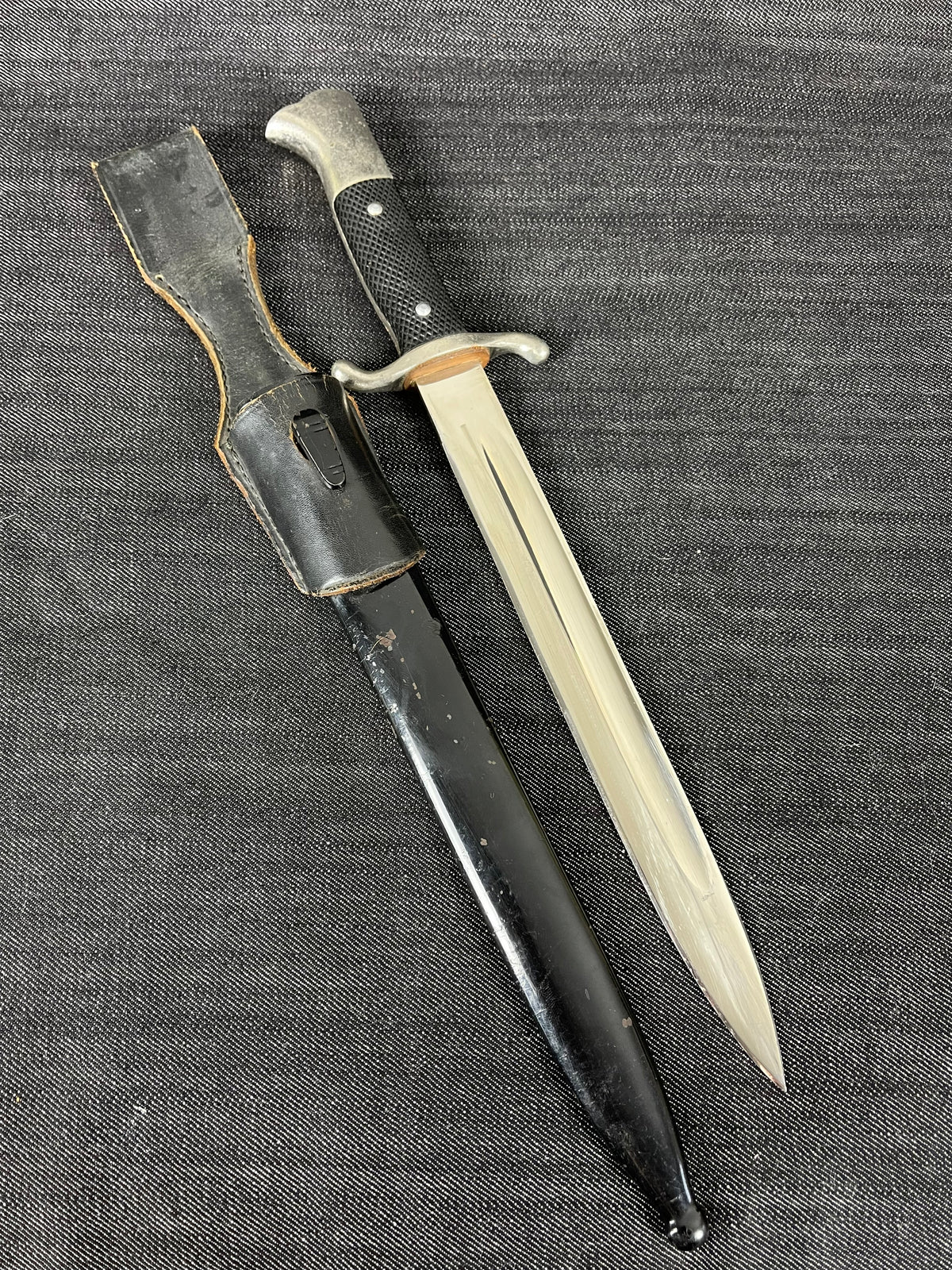 GERMAN WW2 FIREMAN DRESS BAYONET BY ANTON WINGEN, SOLINGEN W/ ORIGINAL FROG