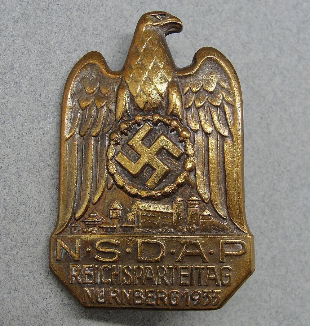 1933 NÜRNBERG REICHSPARTEITAG Badge