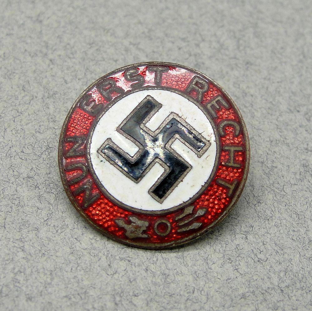 NUN ERST RECHT Propaganda Badge marked "GES GESCH" 17mm