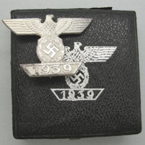 Cased Spange to The Iron Cross, First Class 1939 by Mayer