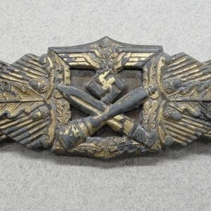 Army/Waffen-SS Close Combat Clasp by A.G.M.u.K., Gold Grade