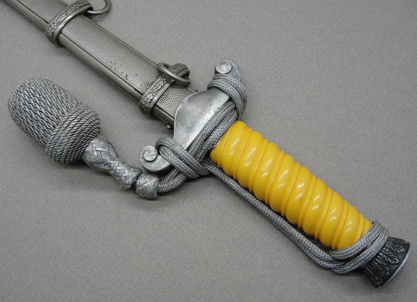 Army Officer's Dagger by Siegfried Waffen - Ernst Pack